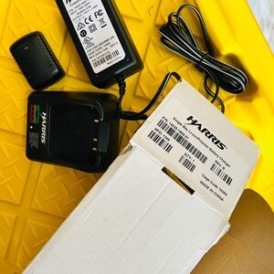 Harris military radio Battery Charger - Black